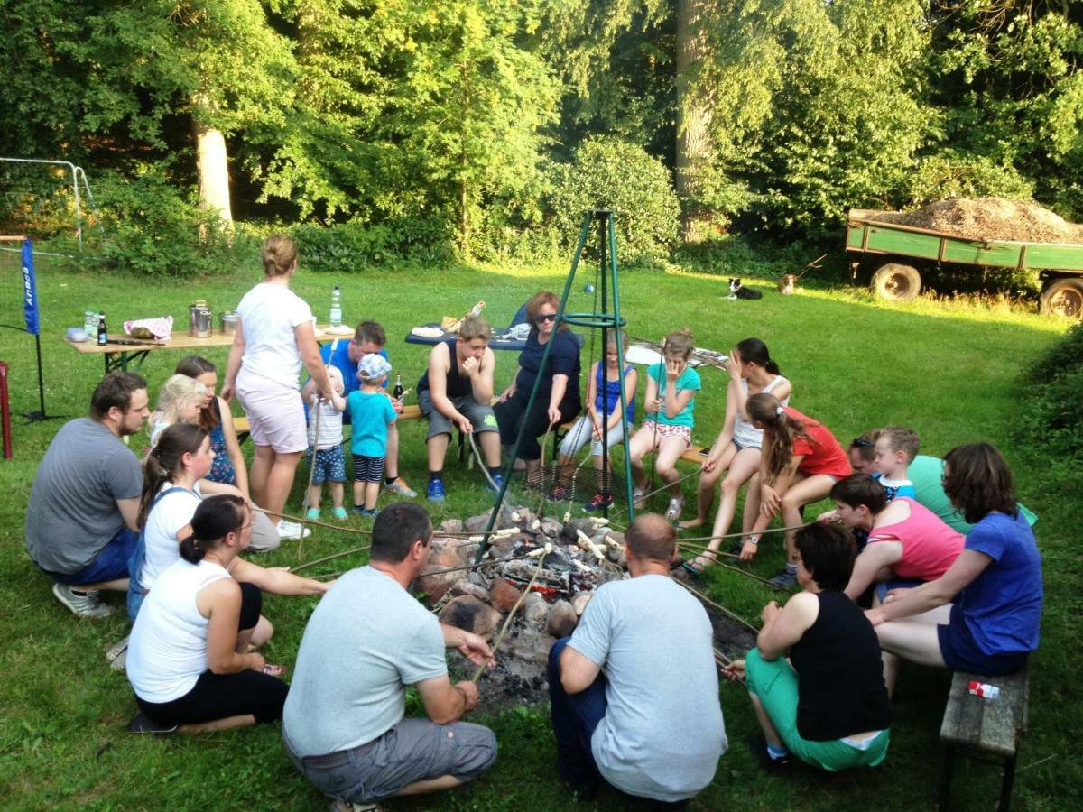 Ferienpension Lindenhof - Ferienwohnungen In Der Lueneburger Heide Marxen am Berge Esterno foto