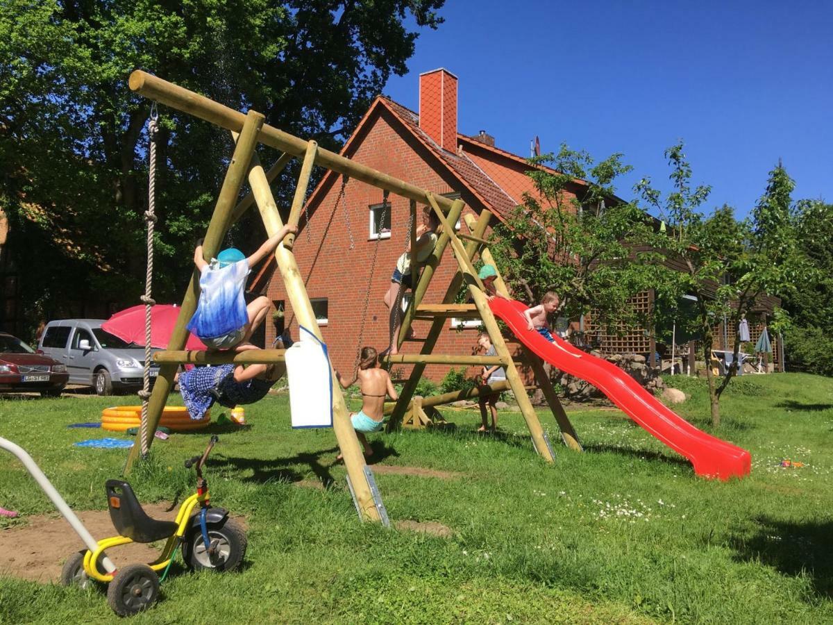 Ferienpension Lindenhof - Ferienwohnungen In Der Lueneburger Heide Marxen am Berge Esterno foto