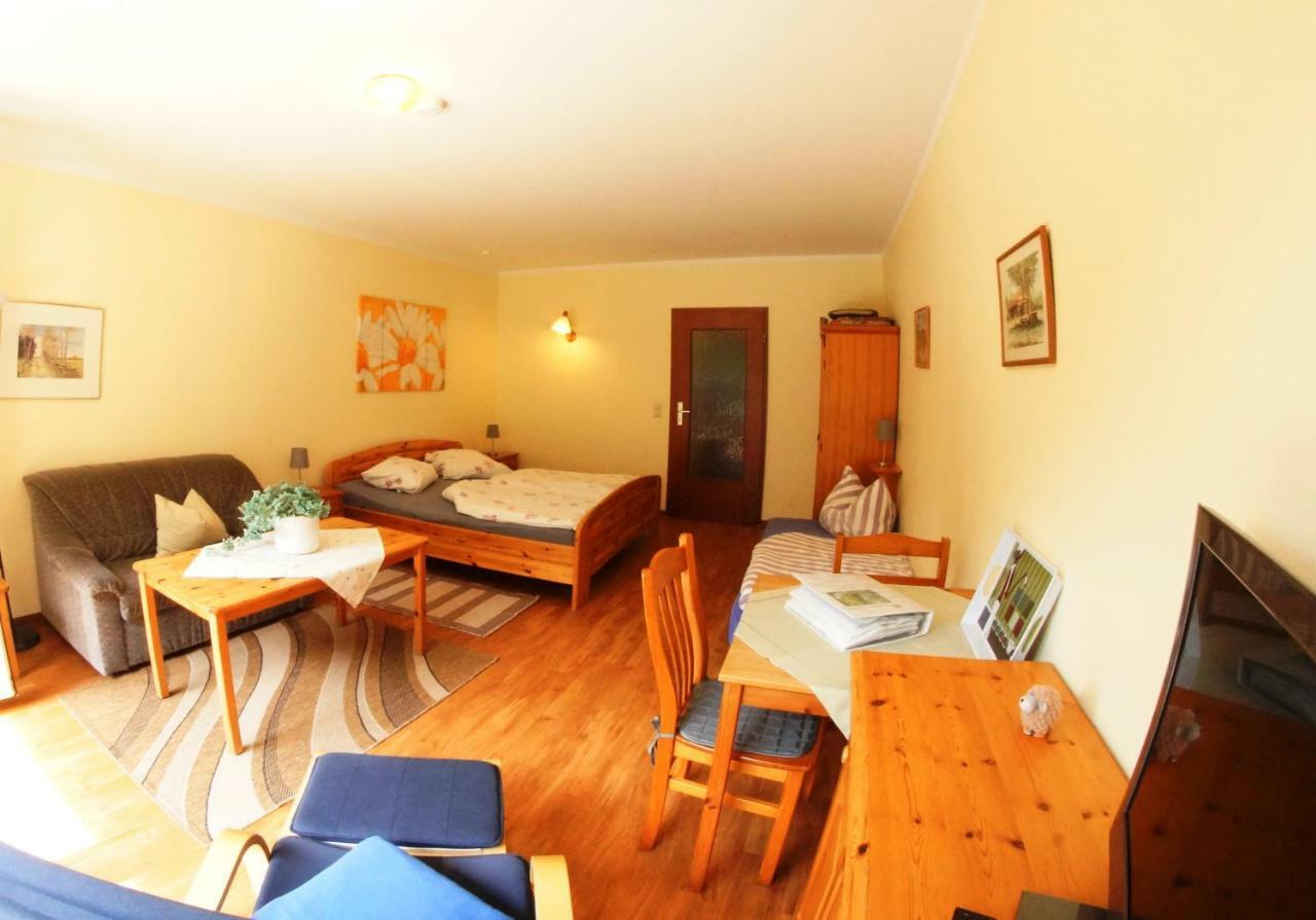 Ferienpension Lindenhof - Ferienwohnungen In Der Lueneburger Heide Marxen am Berge Esterno foto