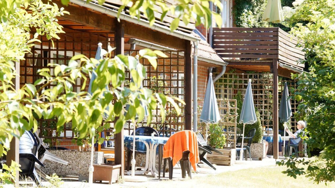 Ferienpension Lindenhof - Ferienwohnungen In Der Lueneburger Heide Marxen am Berge Esterno foto